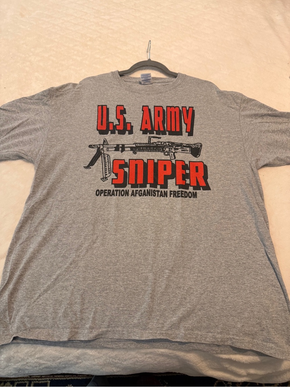 Gildan Gray U.S. Army Sniper Graphic Tee with Red Print